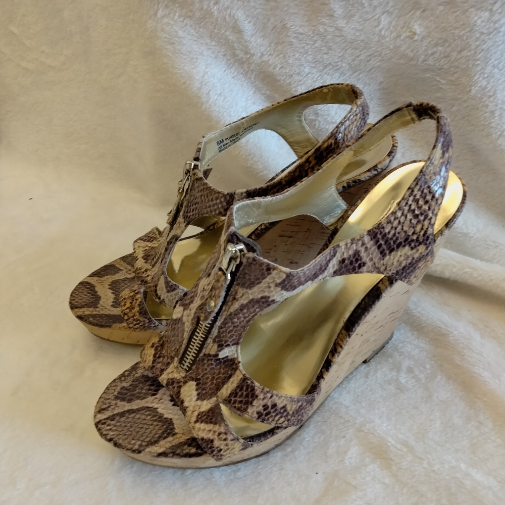 Carlos Santana faux snake skin wedge heel 8